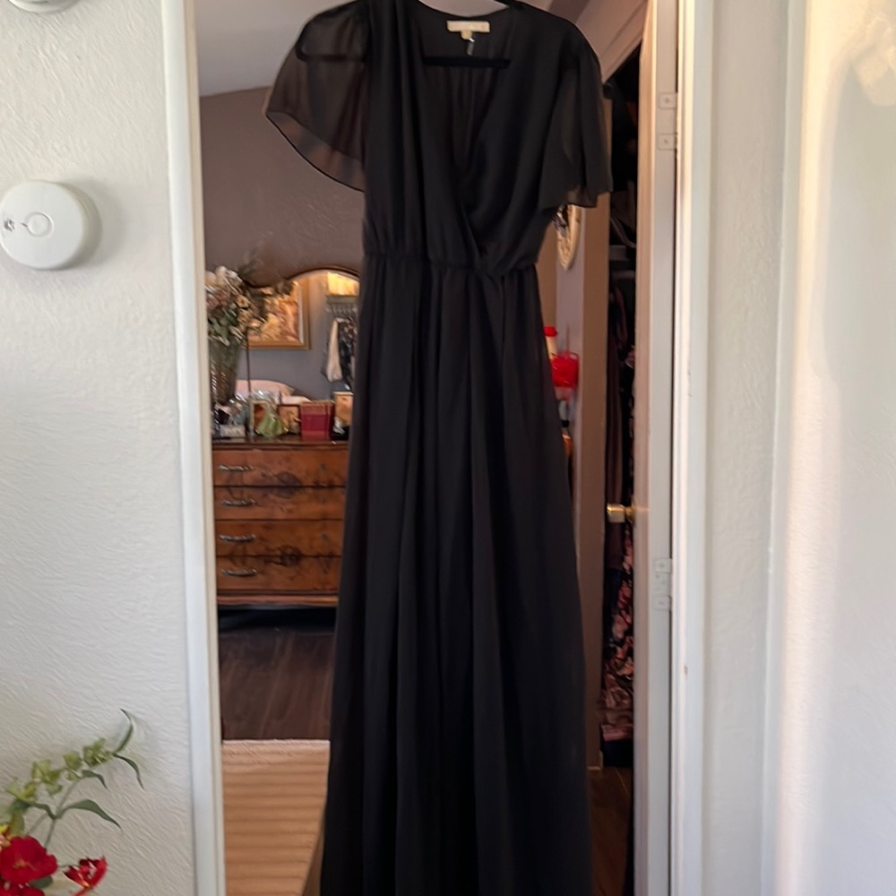 Black chiffon dress light beautiful can be used as Halloween costume option